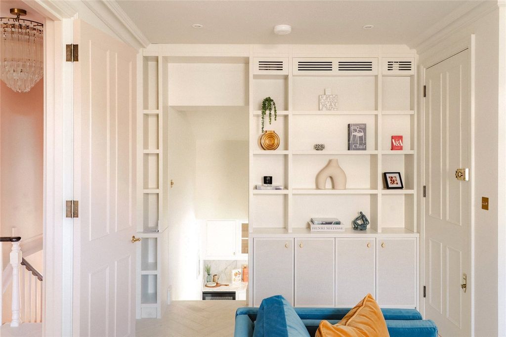 Property photo 3 of 15 Picture 3