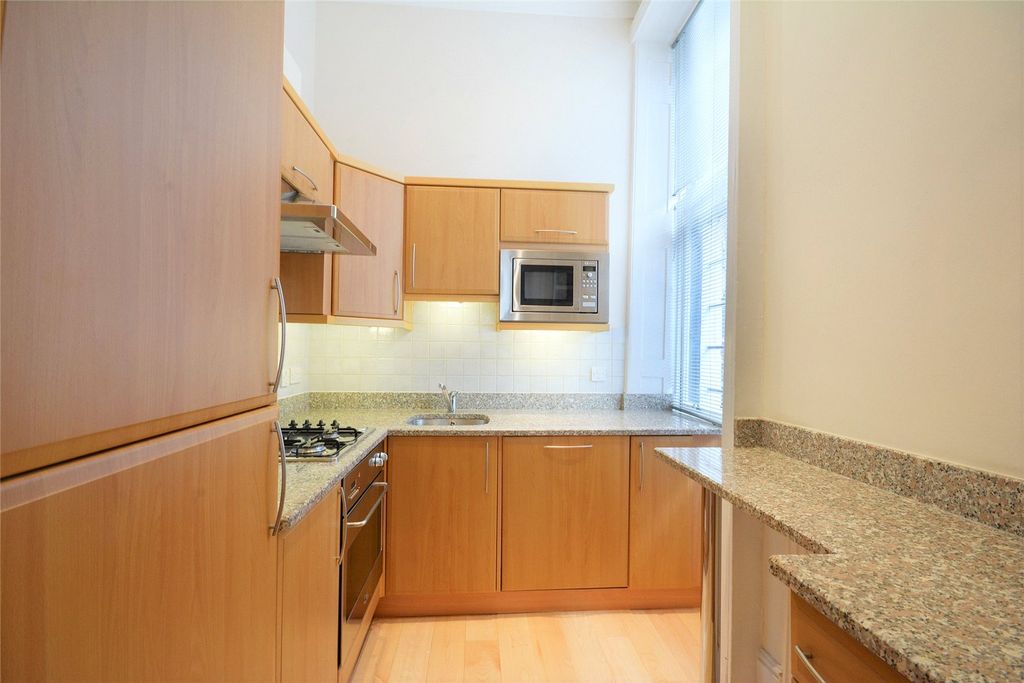 Property photo 2 of 8 Picture No. 05