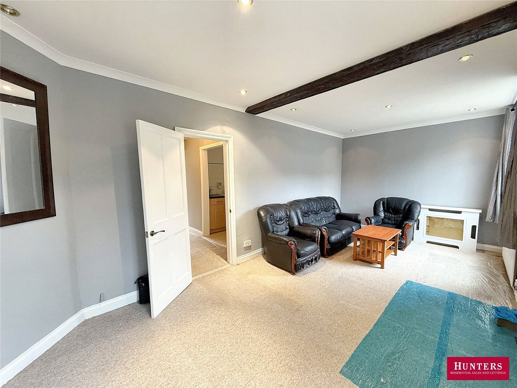 Property photo 3 of 18 Picture No. 04