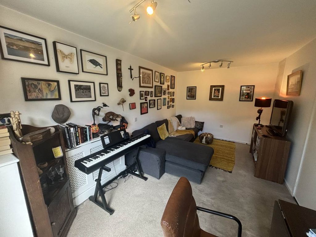 Property photo 3 of 7 Img_8251