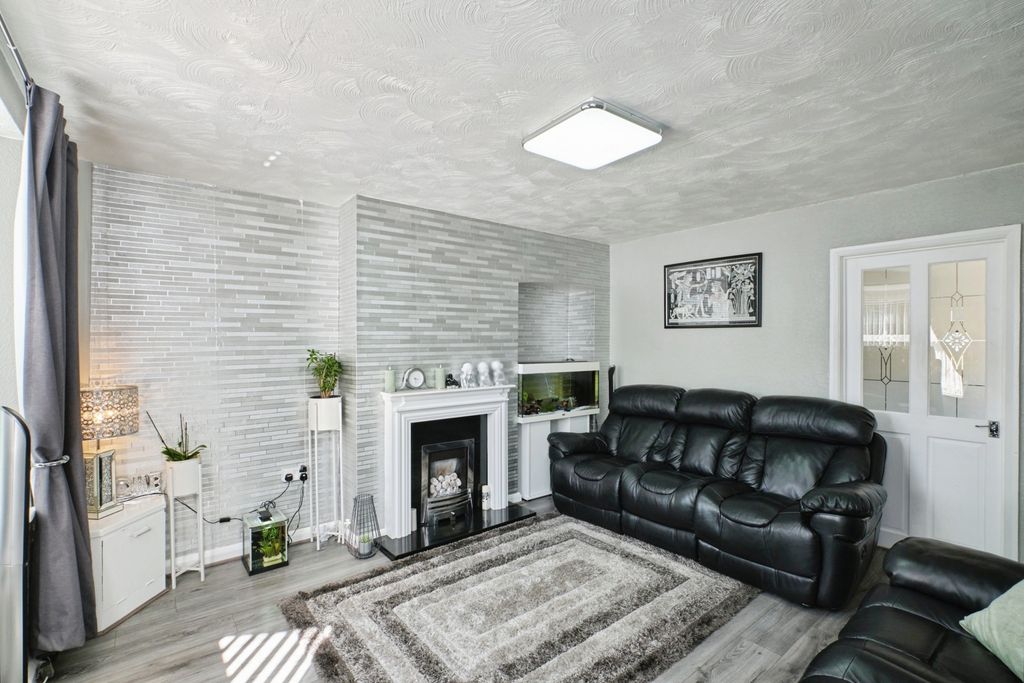 Property photo 2 of 25 Pbox-Img.Jpg