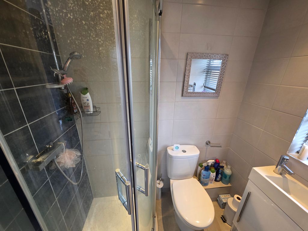 Property photo 3 of 3