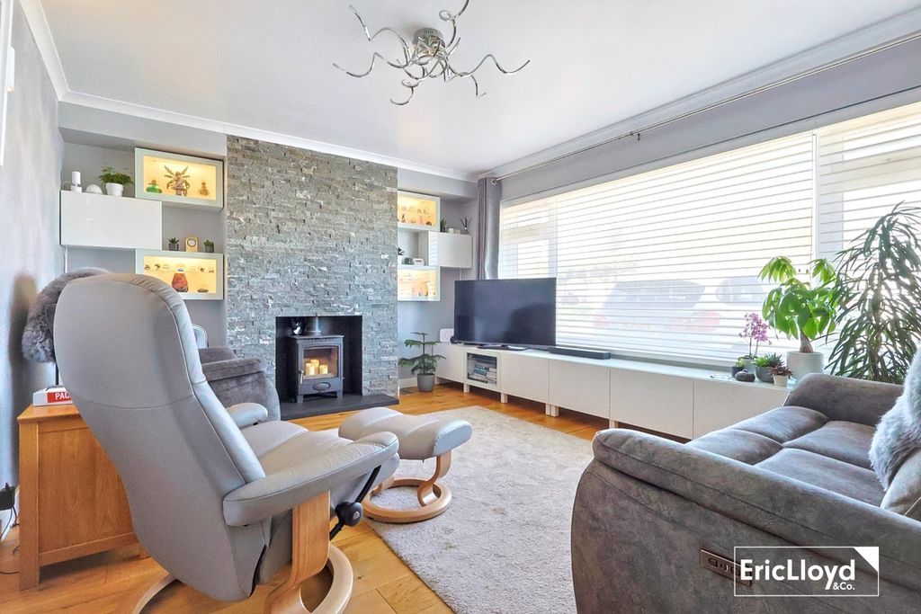 Property photo 2 of 34 Photo 10