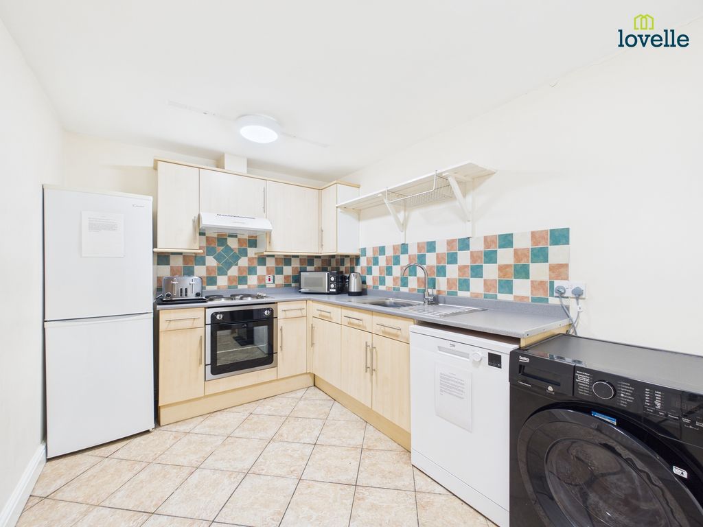 Property photo 2 of 14