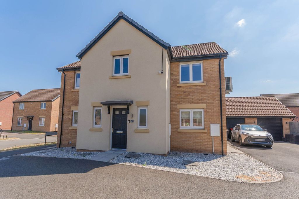 4 bed detached house for saleTandem Mill Road, Newport NP19