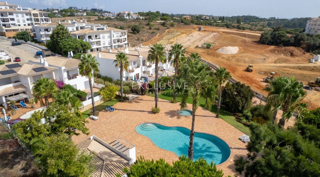 Property photo 1 of 22 2 Bedroom Apartment With Sea Views In Alba Villas, Meia Praia - Lagos