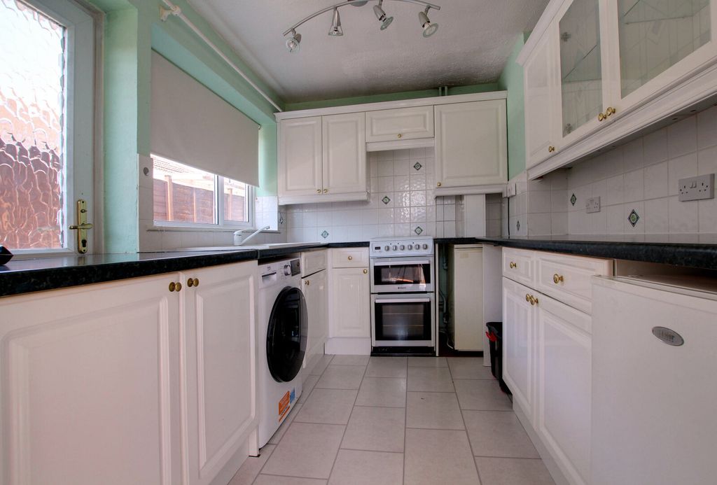 Property photo 3 of 10 Picture No. 04