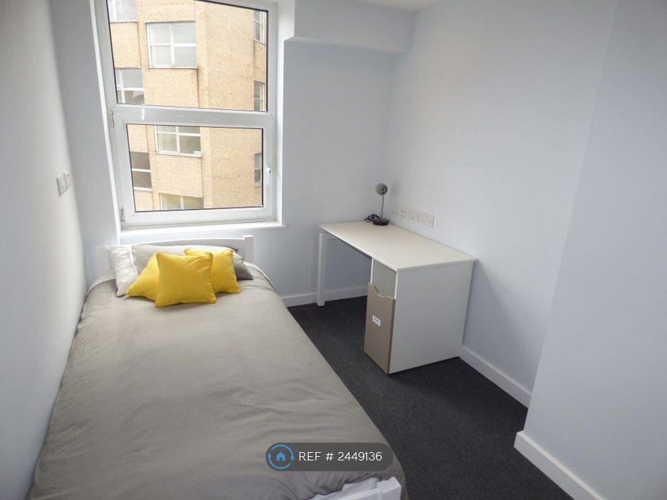 Property photo 2 of 8