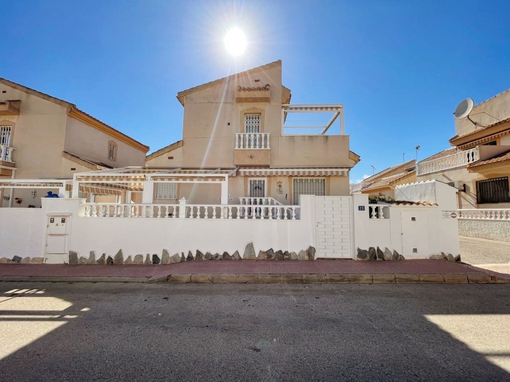 Property photo 1 of 20