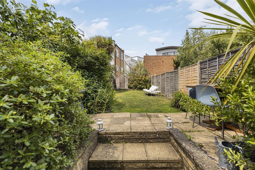 Property photo 3 of 16