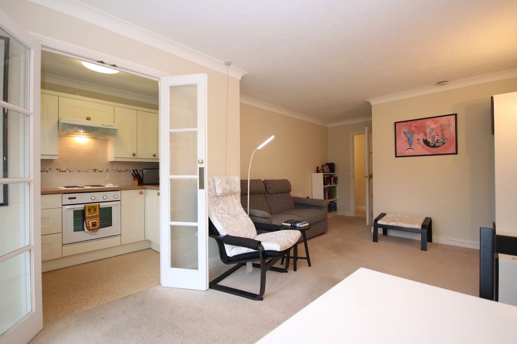 Property photo 3 of 11