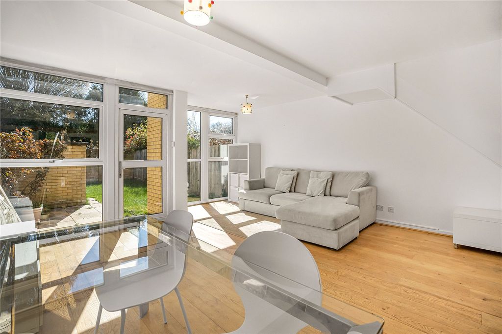 Property photo 3 of 16 Picture No. 30