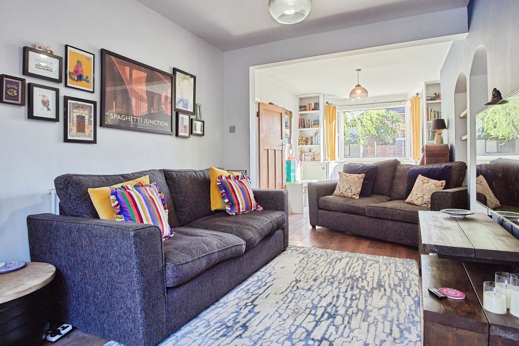 Property photo 3 of 15