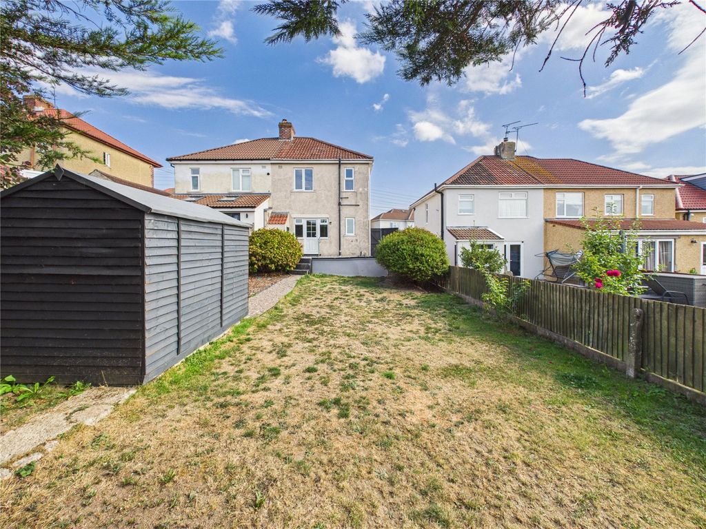 Property photo 1 of 17 Picture No. 10
