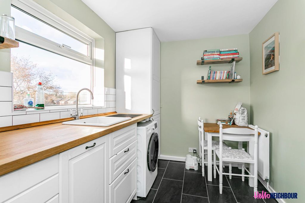 Property photo 3 of 14 Photo 2