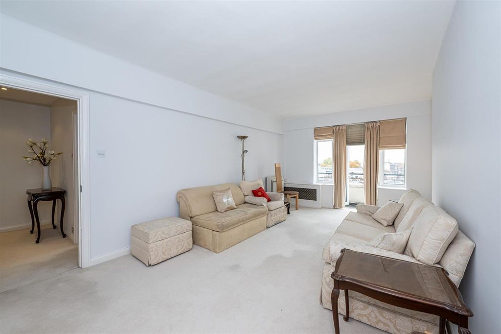 Property photo 3 of 11 Photo 2