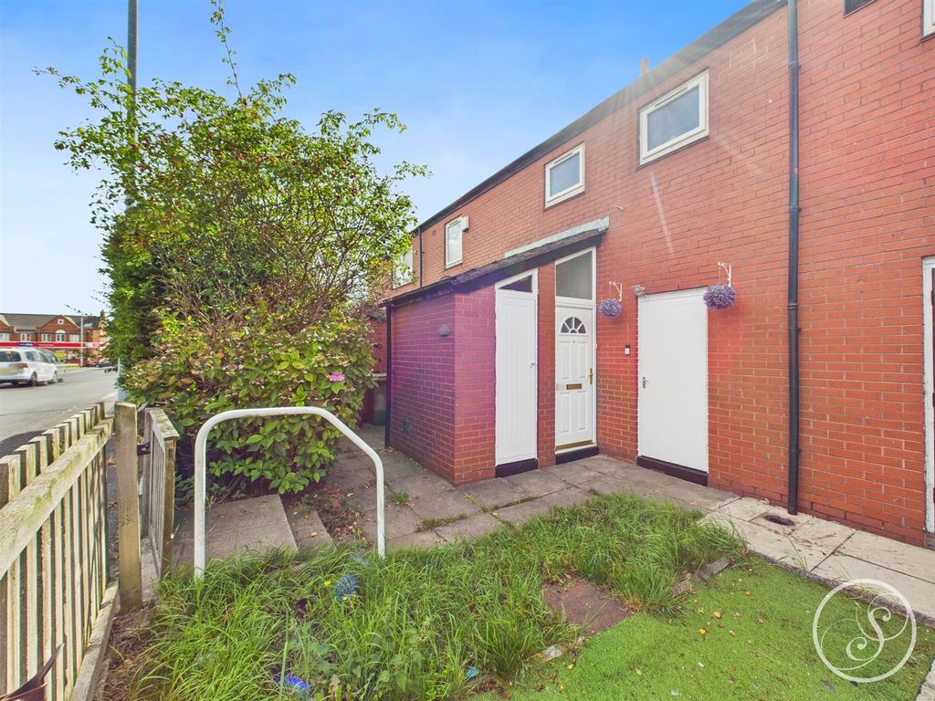 Property photo 1 of 13 External