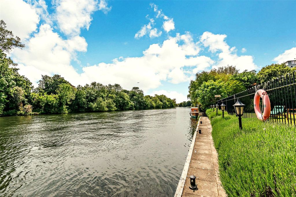 Property photo 3 of 29 Mooring