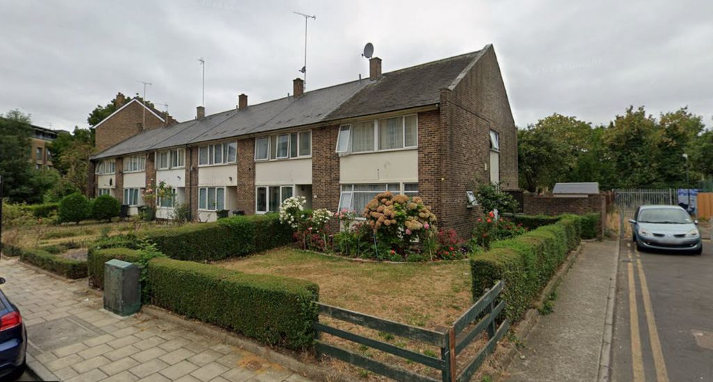 Property photo 1 of 18