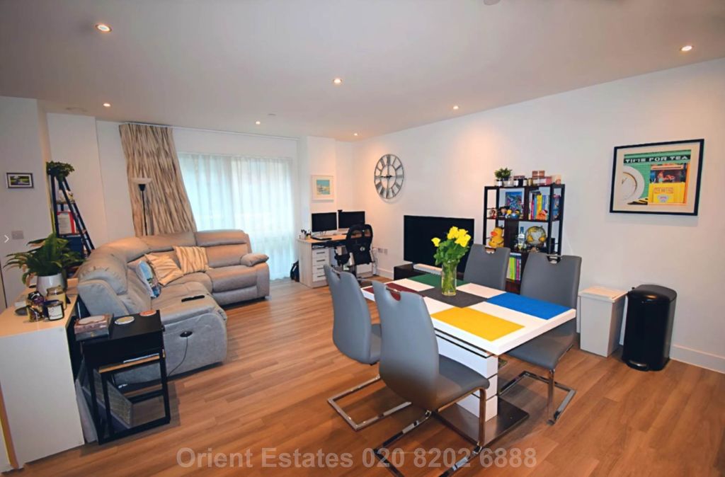 Property photo 2 of 6