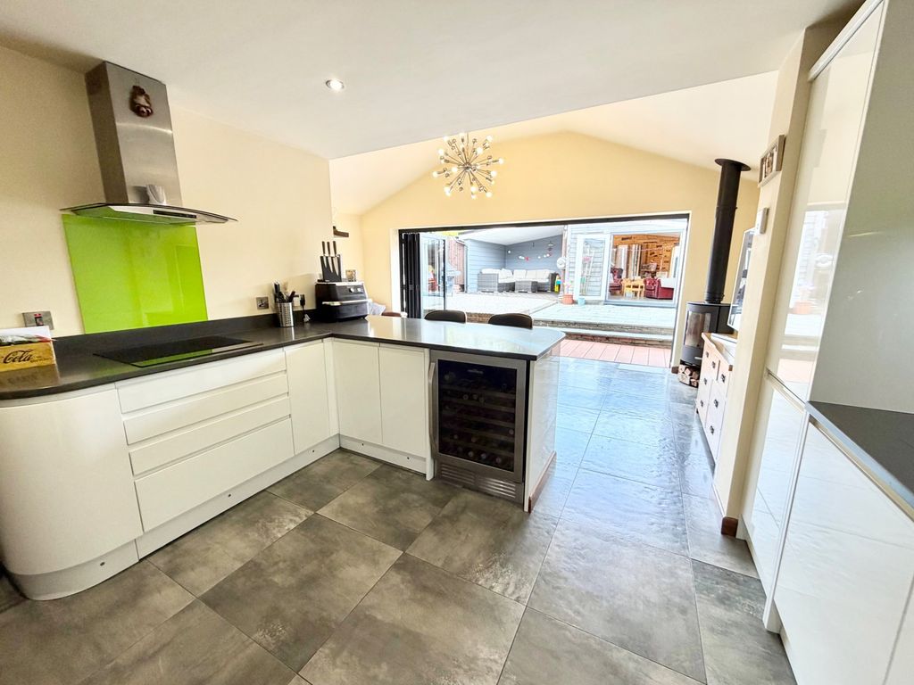 Additional image 10 of 4 bed bungalow for saleNuthatch Drive, Brierley Hill DY5