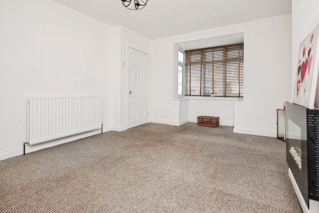 Property photo 2 of 14 Pbox-Img.Jpg