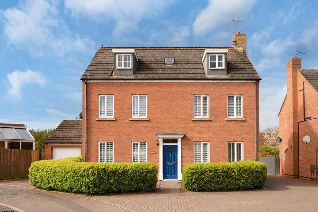 Property photo 1 of 28