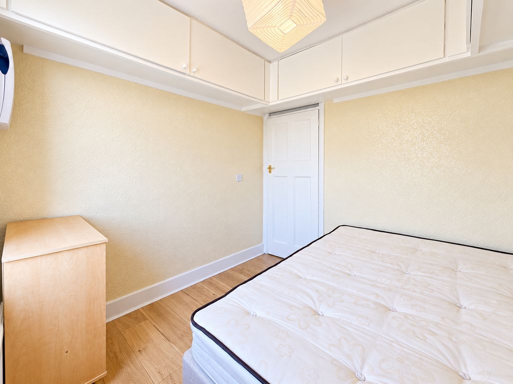 Property photo 2 of 9 2