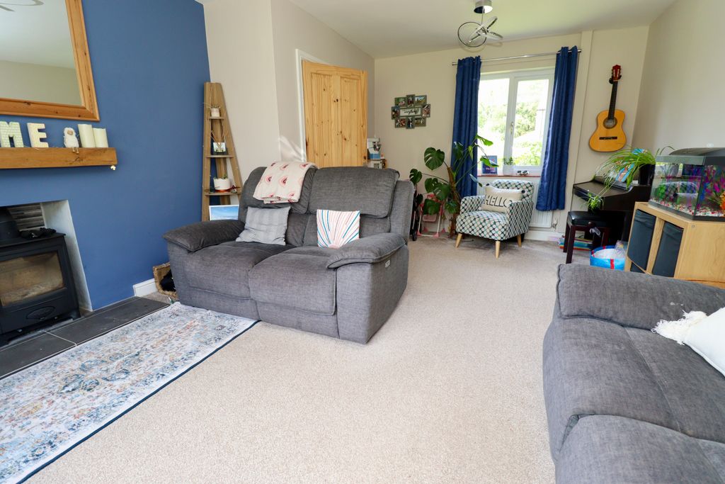 Property photo 3 of 17 Img_4431