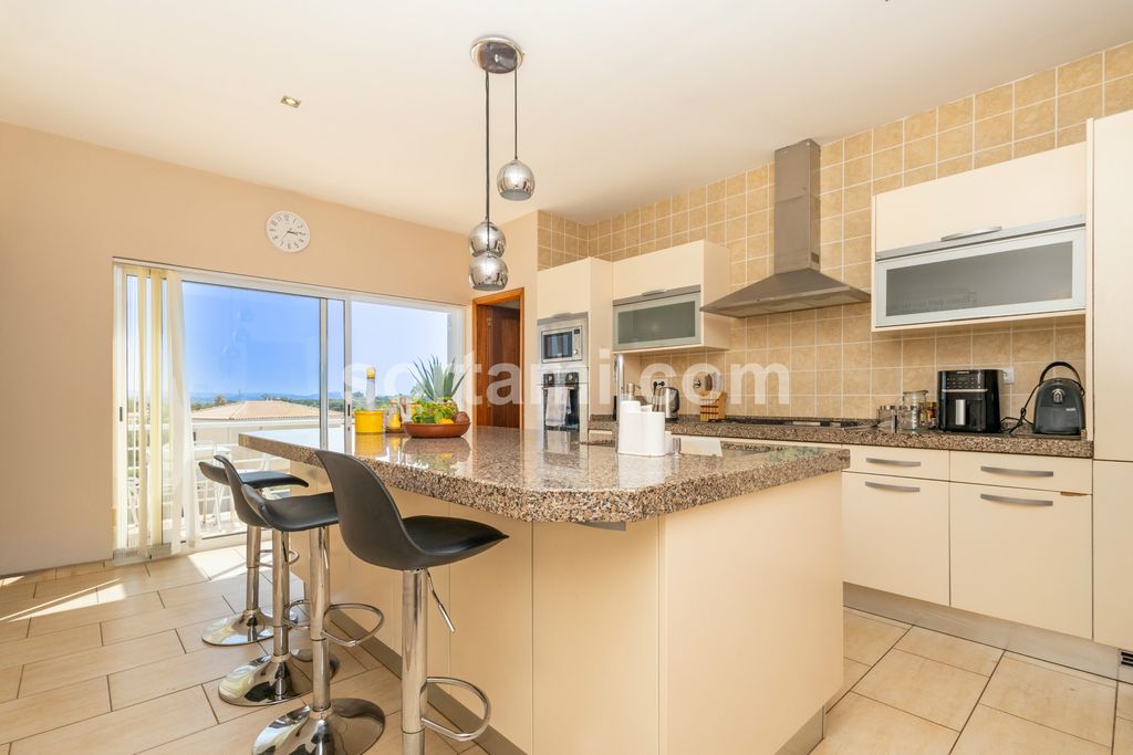 Property photo 3 of 46