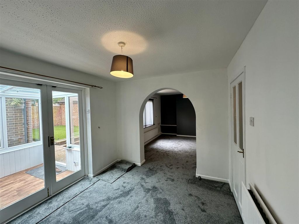 Property photo 3 of 12 Dining Room