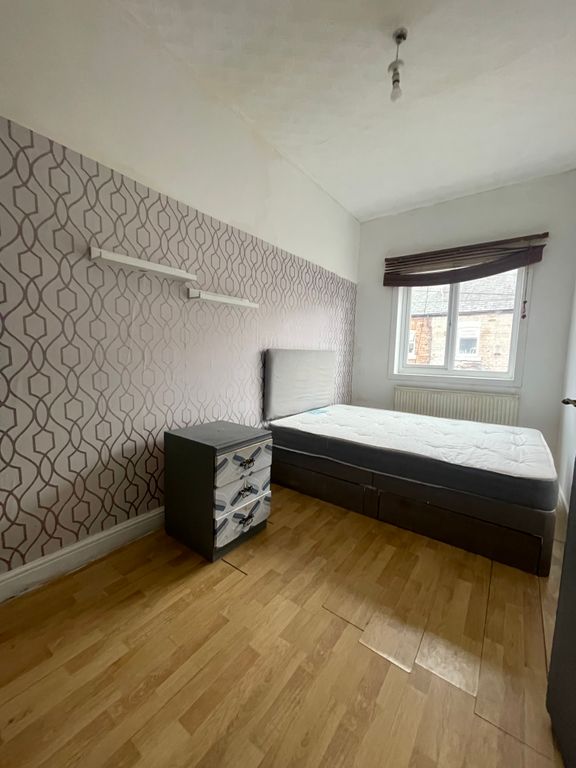 Property photo 1 of 9 Room 1