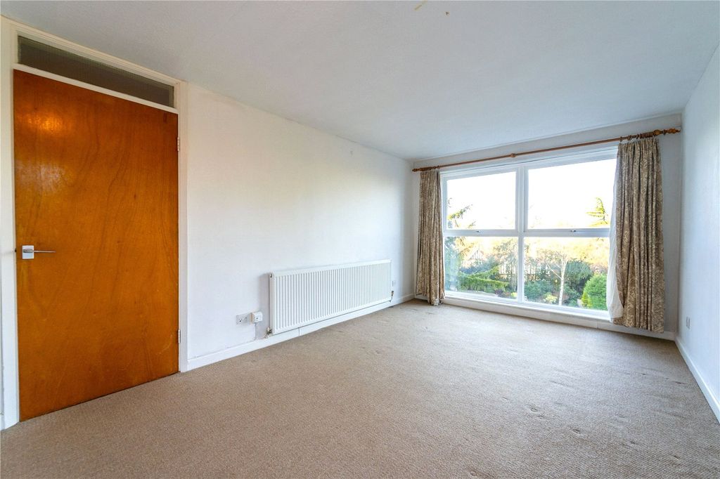 Property photo 3 of 14 Picture No. 15