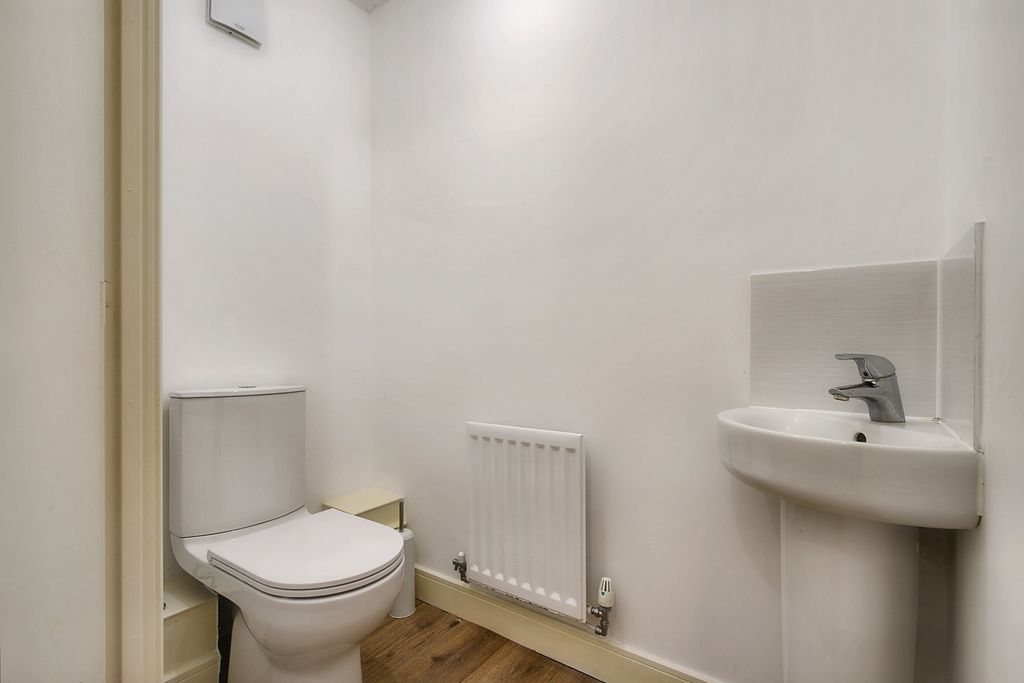 Property photo 3 of 18