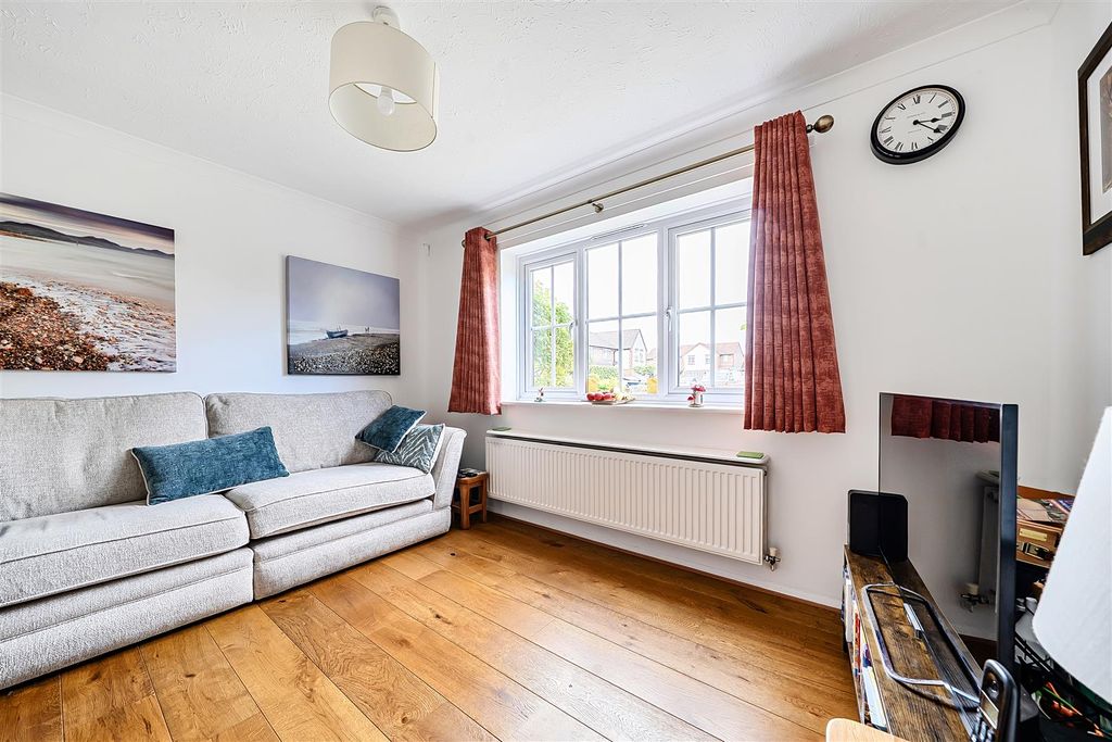 Property photo 2 of 13