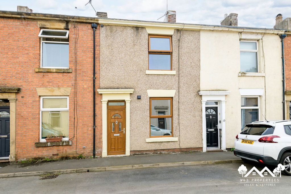 Property photo 1 of 29