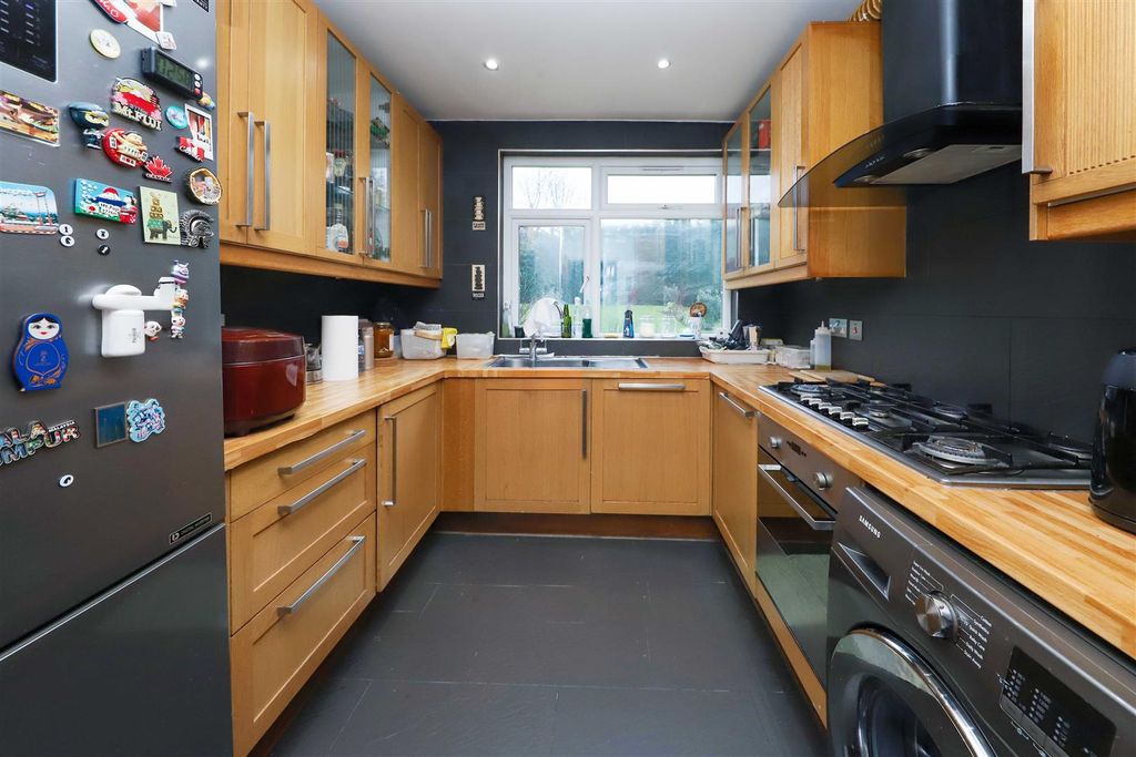 Property photo 3 of 12 Nursery Road