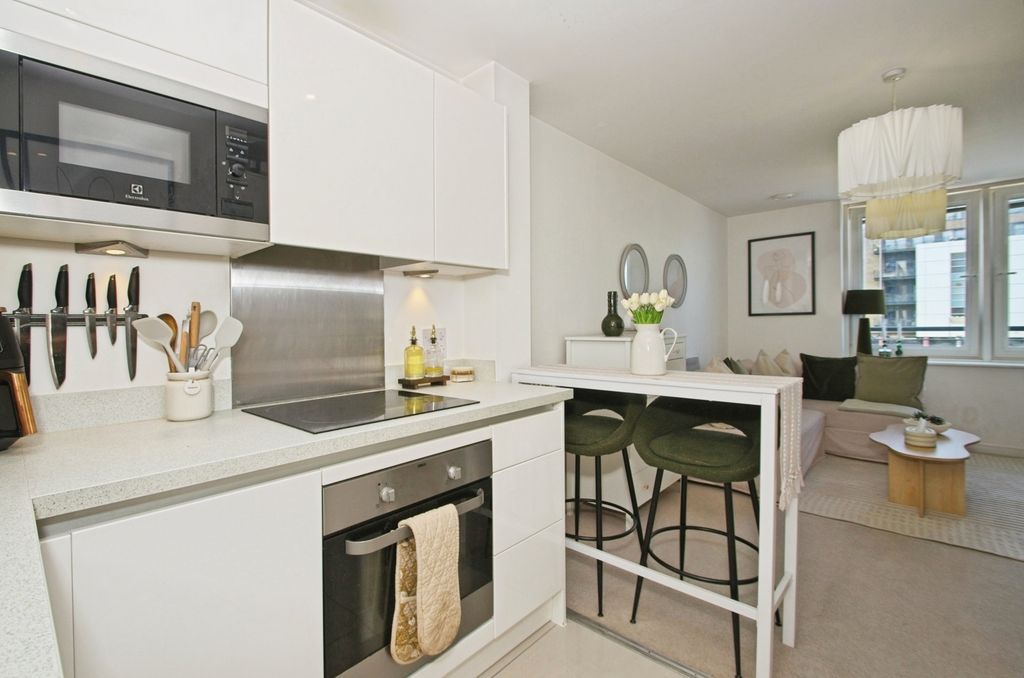 Property photo 1 of 20 Living/Dining Area