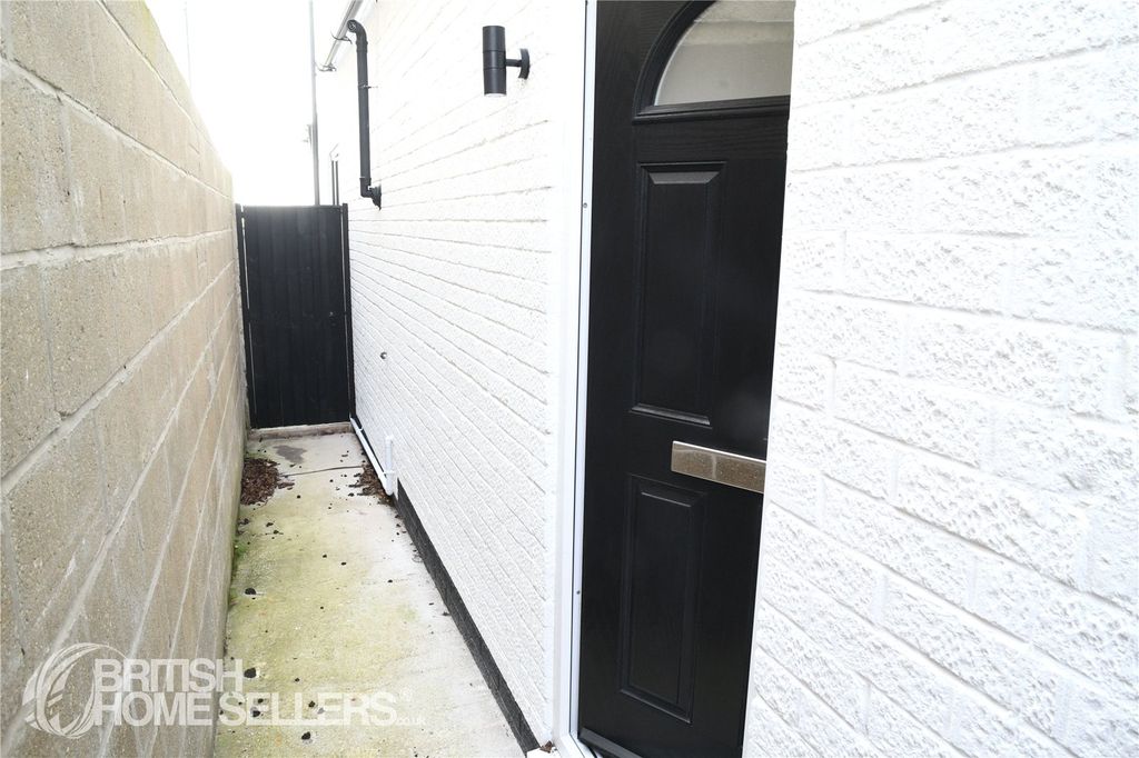 Property photo 3 of 40 Picture No. 09