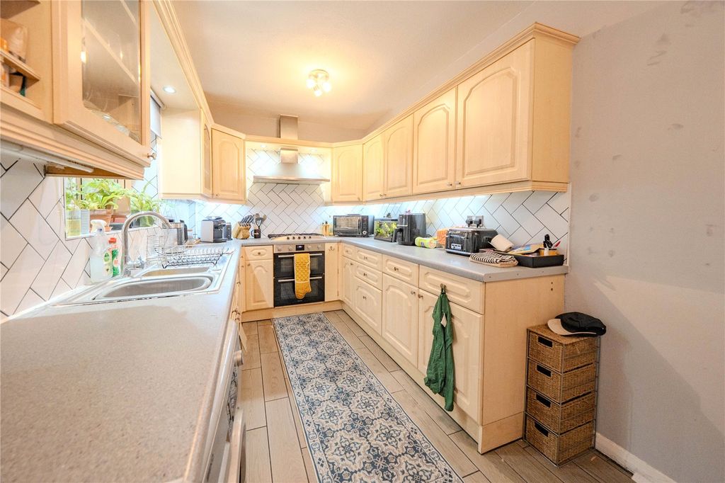 Property photo 2 of 16 Picture No. 08