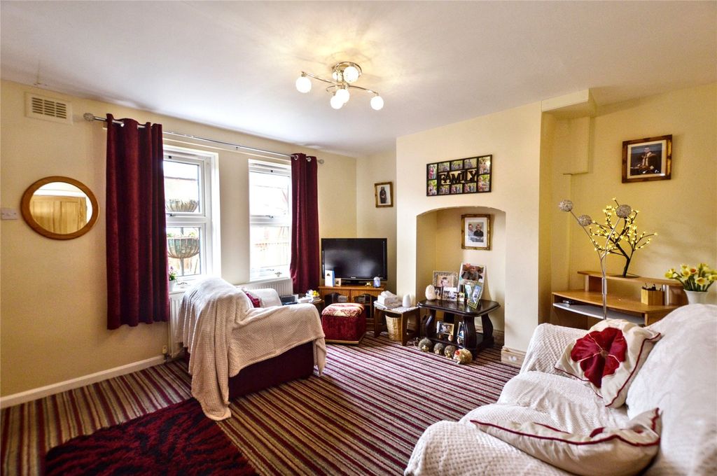 Property photo 2 of 14 Picture No. 02