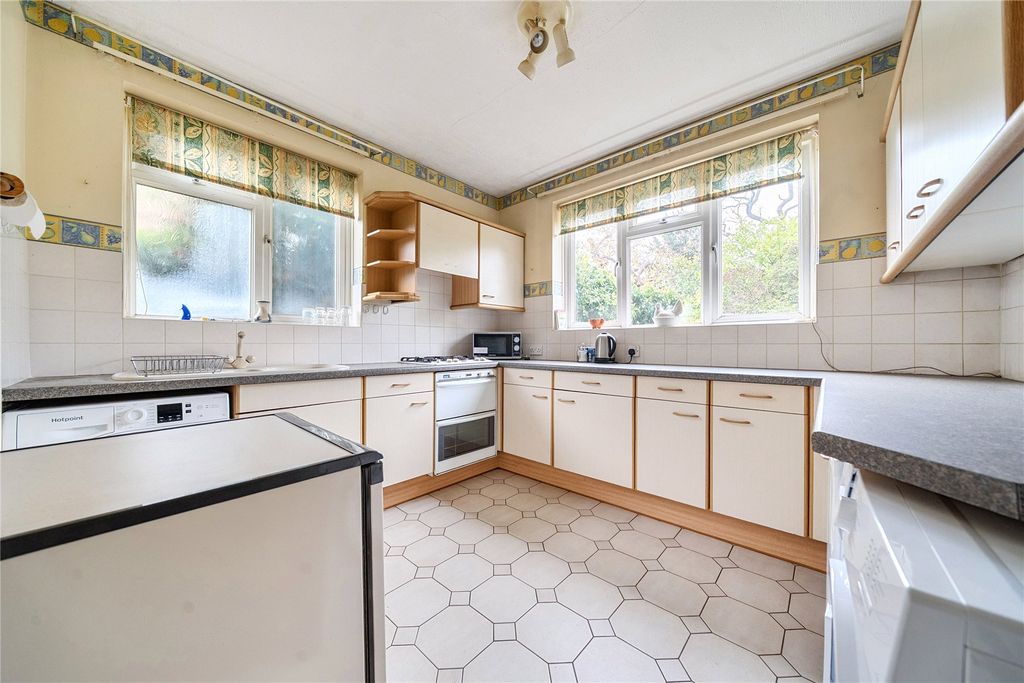 Property photo 3 of 22 Picture No. 16