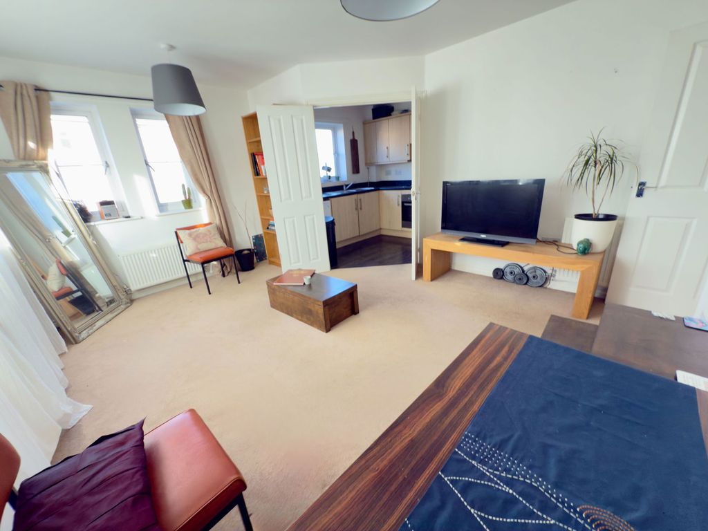 Property photo 3 of 24