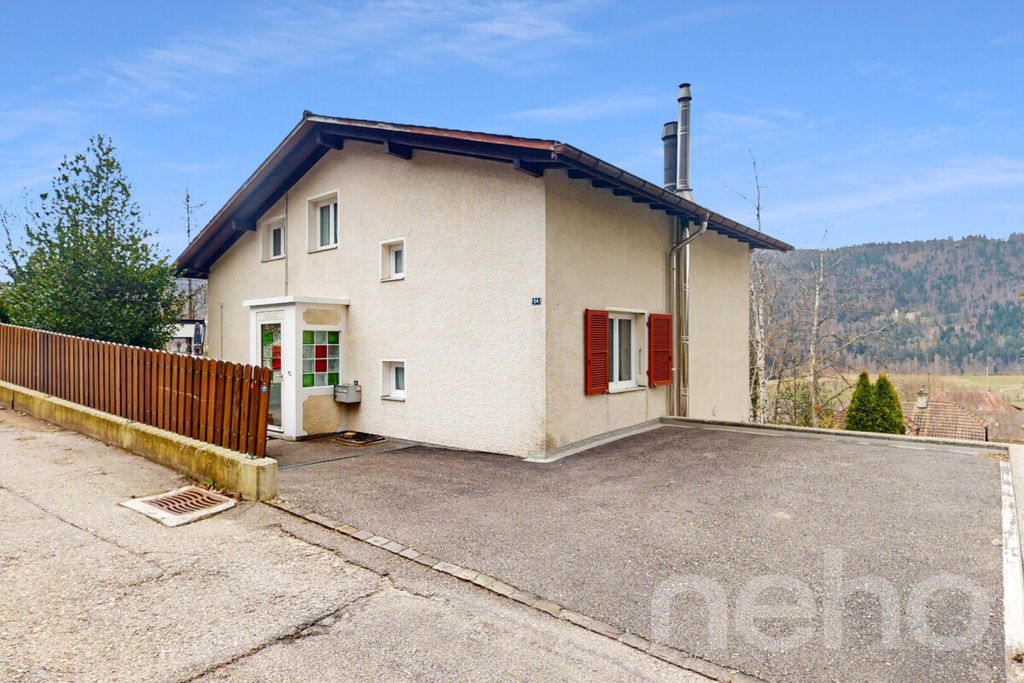 Property photo 2 of 13