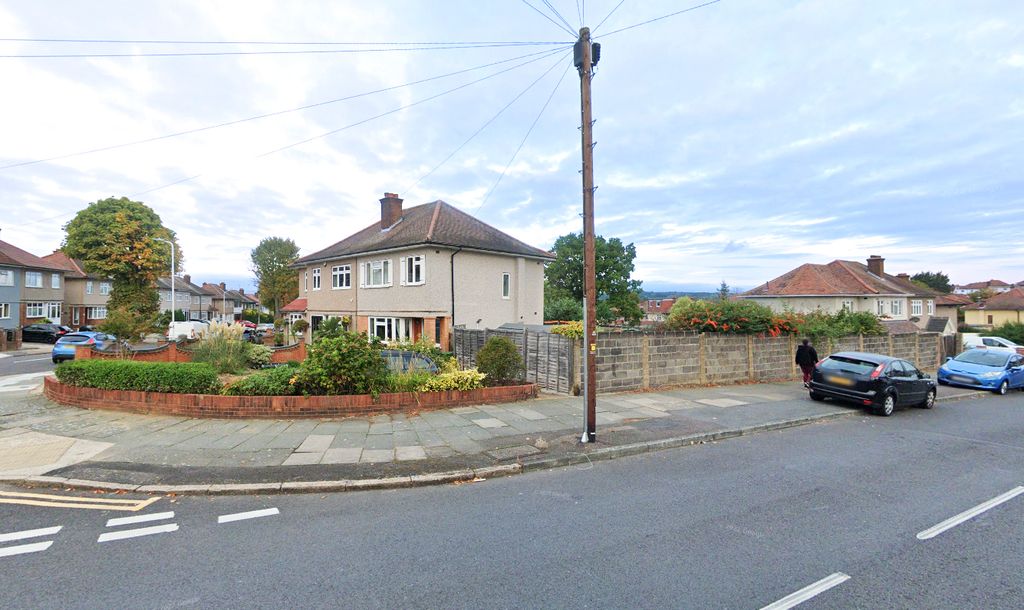 Property photo 3 of 6 Listing_457709_0009_4E6Ad0Ae