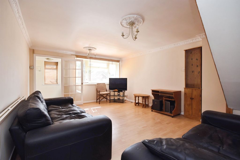 Property photo 3 of 12