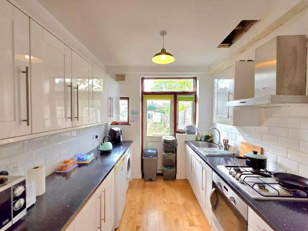Property photo 1 of 4