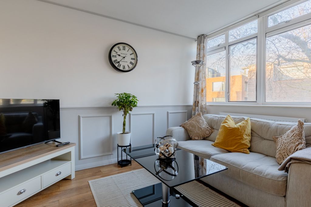 Property photo 1 of 25