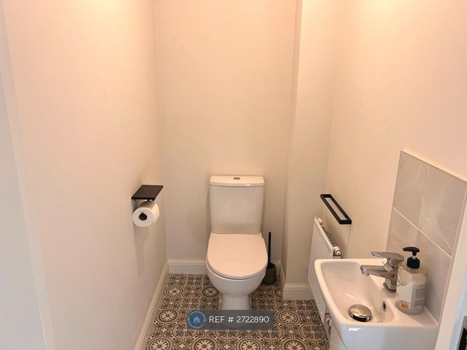 Property photo 3 of 11 Downstairs W/c