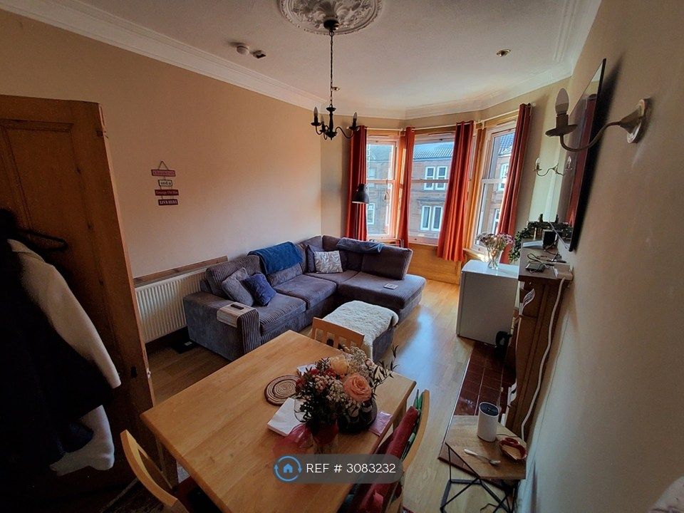 Property photo 1 of 9 Sittingroom